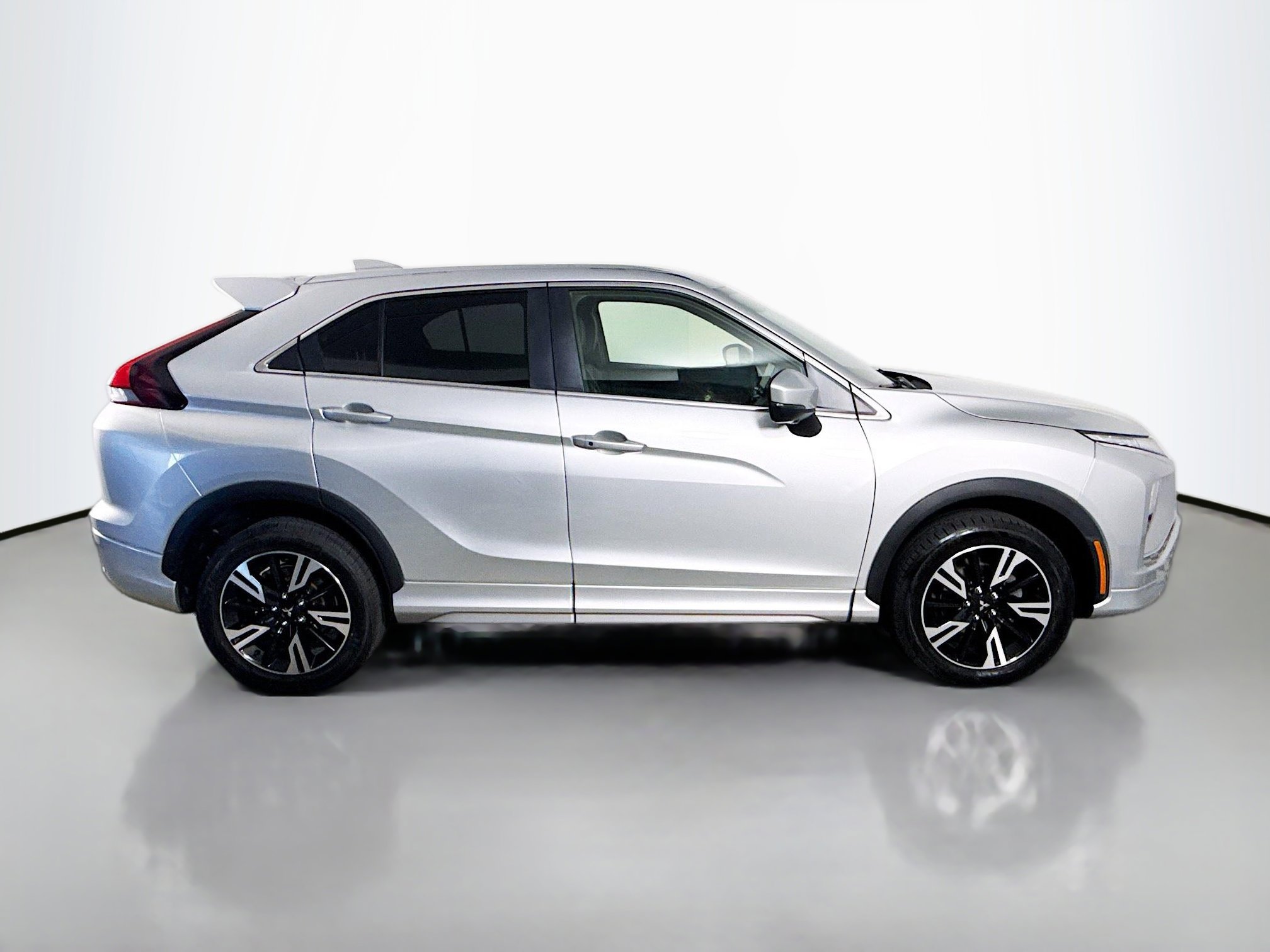 Used 2023 Mitsubishi Eclipse Cross SE image 11