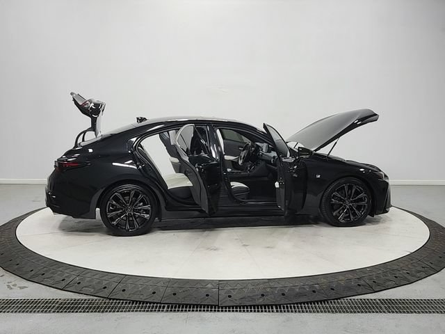 Used 2022 Lexus IS 350 F Sport w/ Accessory Package RWD image 16