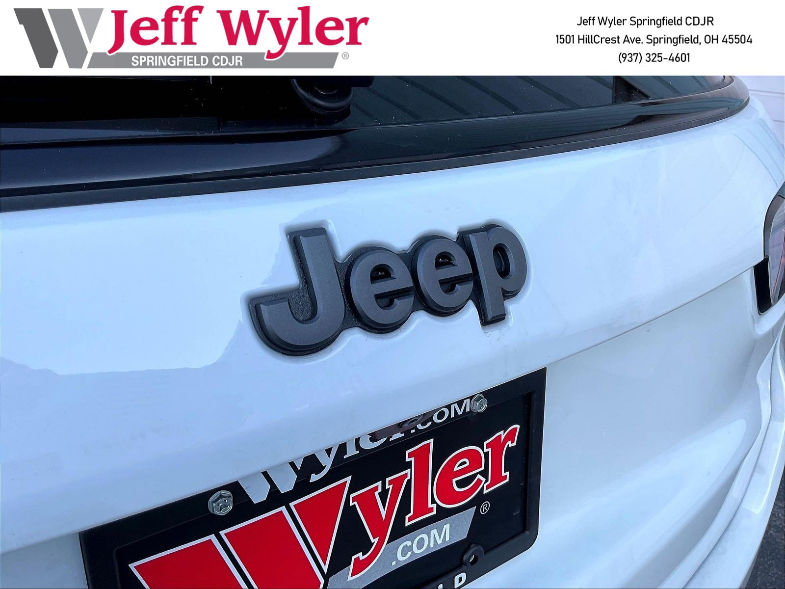 New 2026 Jeep Compass Latitude AWD/4WD image 14