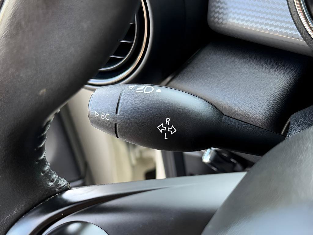 Used 2018 MINI Cooper 2-Door Hardtop FWD image 30