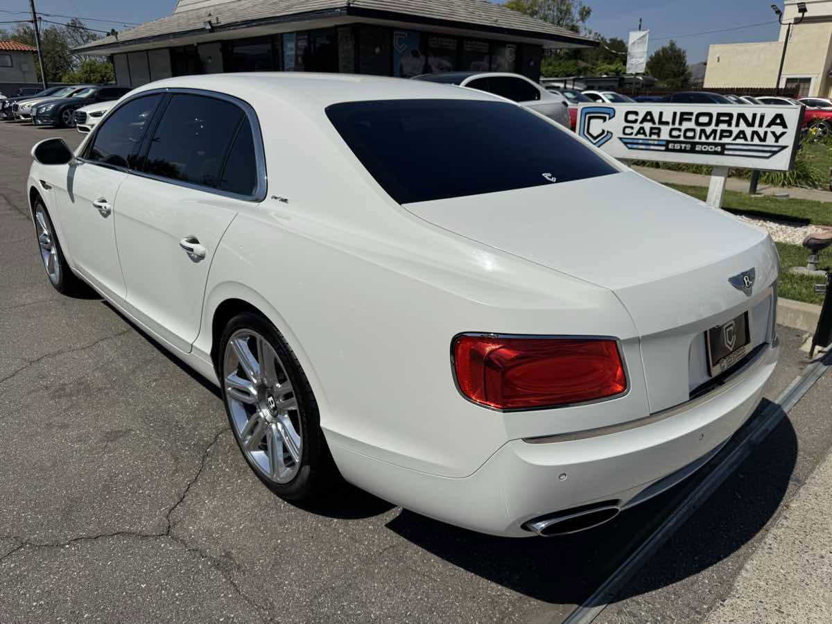 Used 2016 Bentley Flying Spur W12 image 3