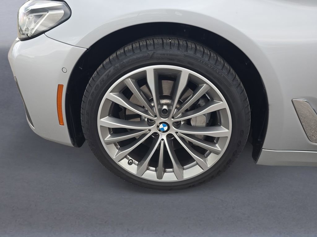 Used 2021 BMW 530i xDrive w/ Premium Package AWD/4WD image 9