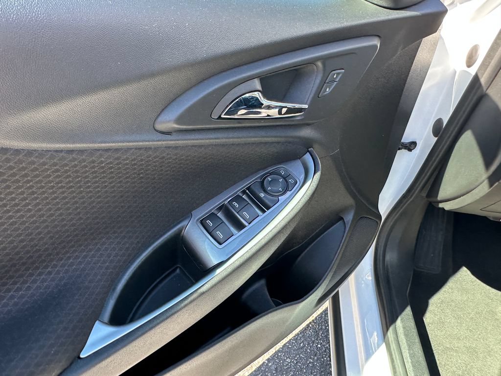 Used 2024 Chevrolet Malibu LT FWD image 22