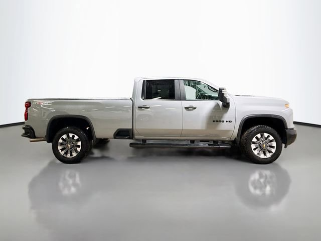 Used 2024 Chevrolet Silverado 2500 Custom w/ Custom Value Package image 6