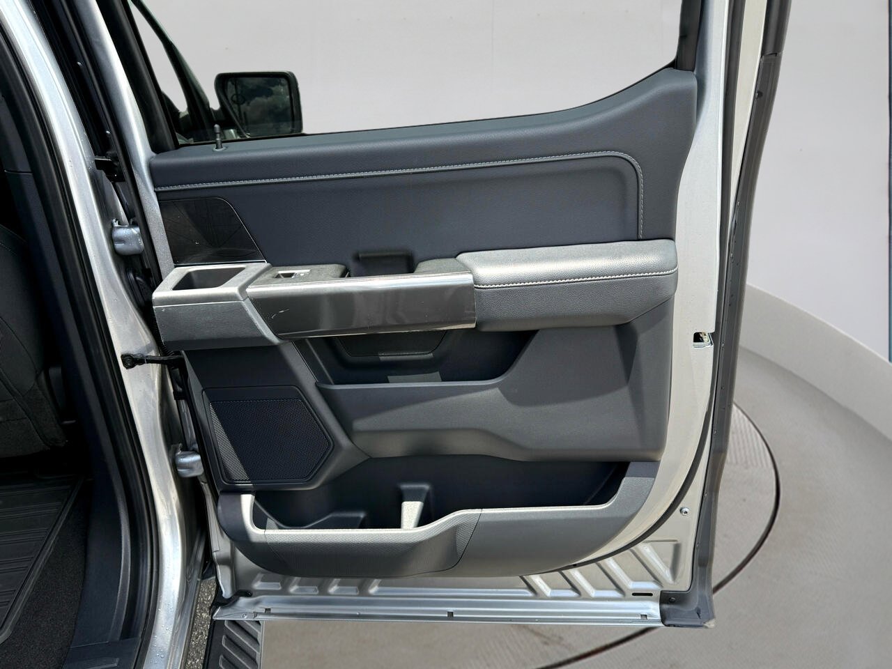 Used 2022 Ford F150 XLT w/ Equipment Group 301A Mid image 26