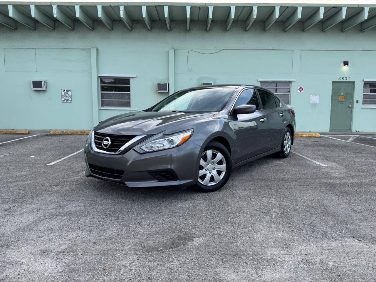 Used 2018 Nissan Altima 2.5 S w/ S Convenience Package FWD image 3