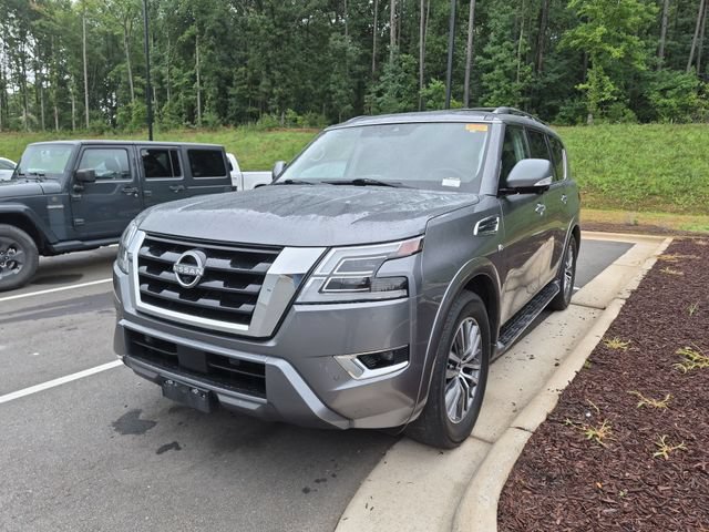 Used 2022 Nissan Armada SL w/ Captain's Chairs Package AWD/4WD image 2