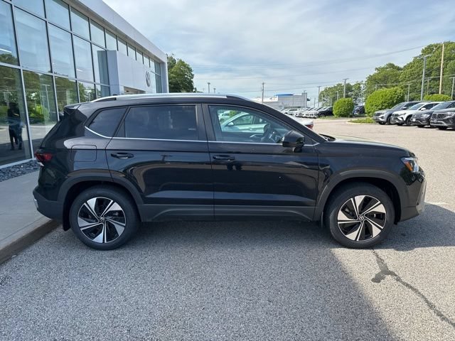 New 2026 Volkswagen Taos SE AWD/4WD image 8