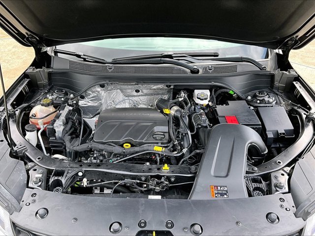 Used 2025 Chevrolet Trax LT FWD image 11