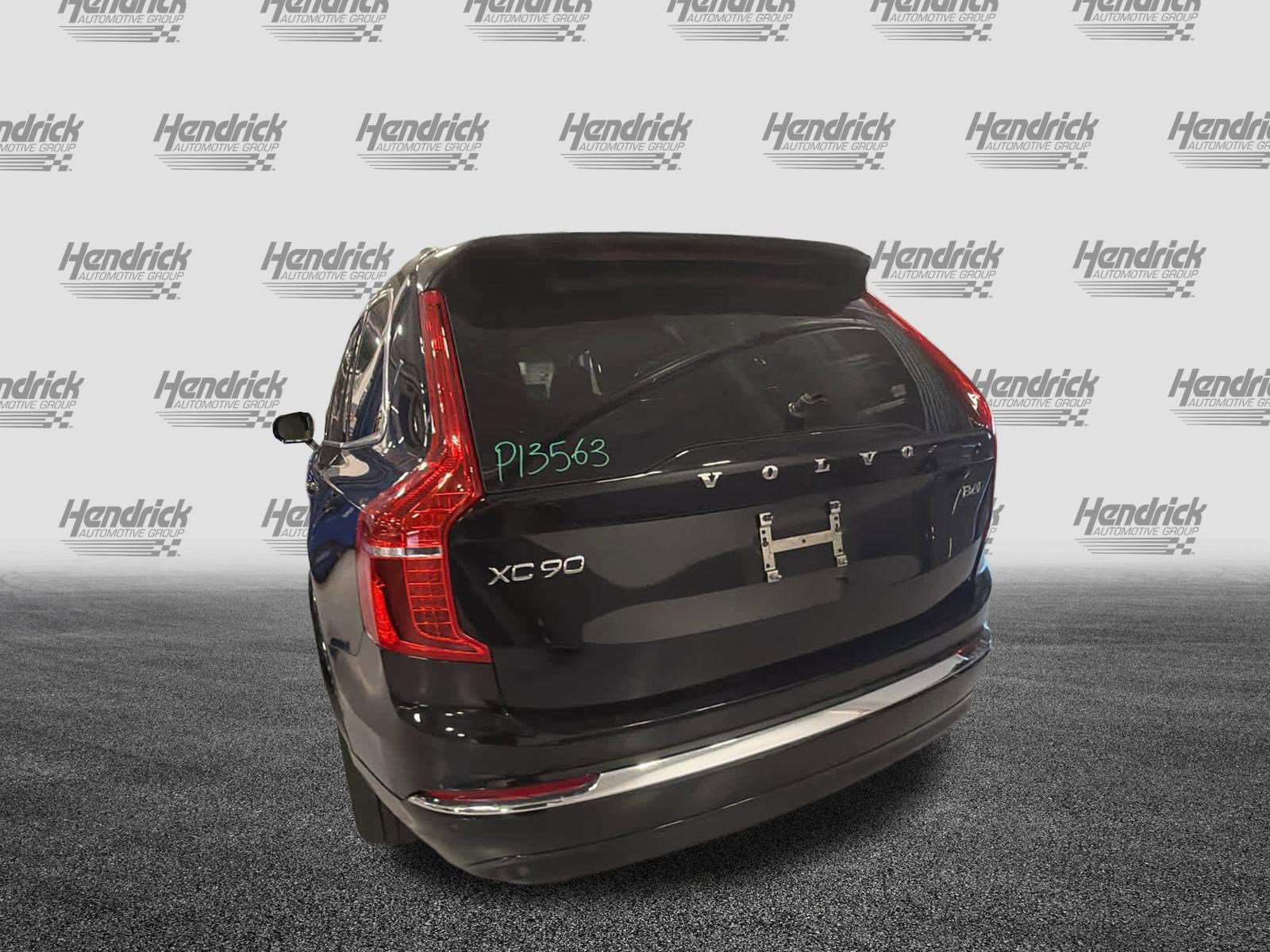 Used 2025 Volvo XC90 B6 Plus AWD/4WD image 8