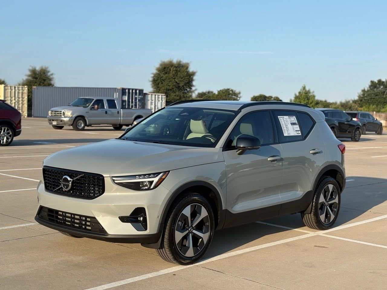 New 2026 Volvo XC40 B5 Plus w/ Protection Package Premier AWD/4WD image 3