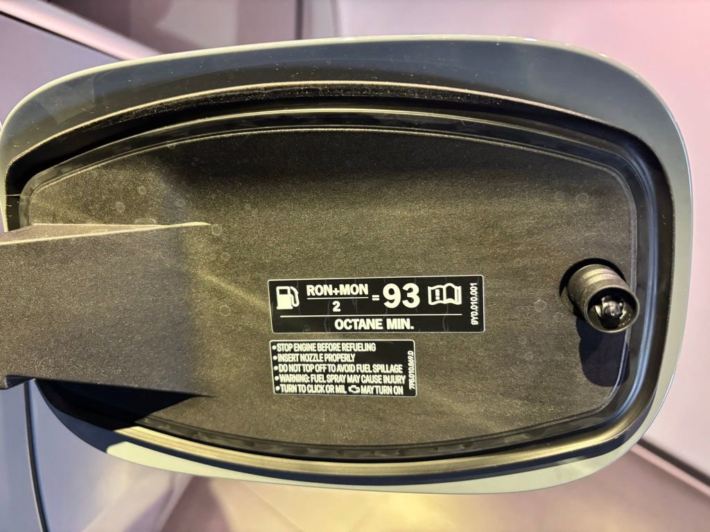 Certified 2025 Porsche Cayenne image 43