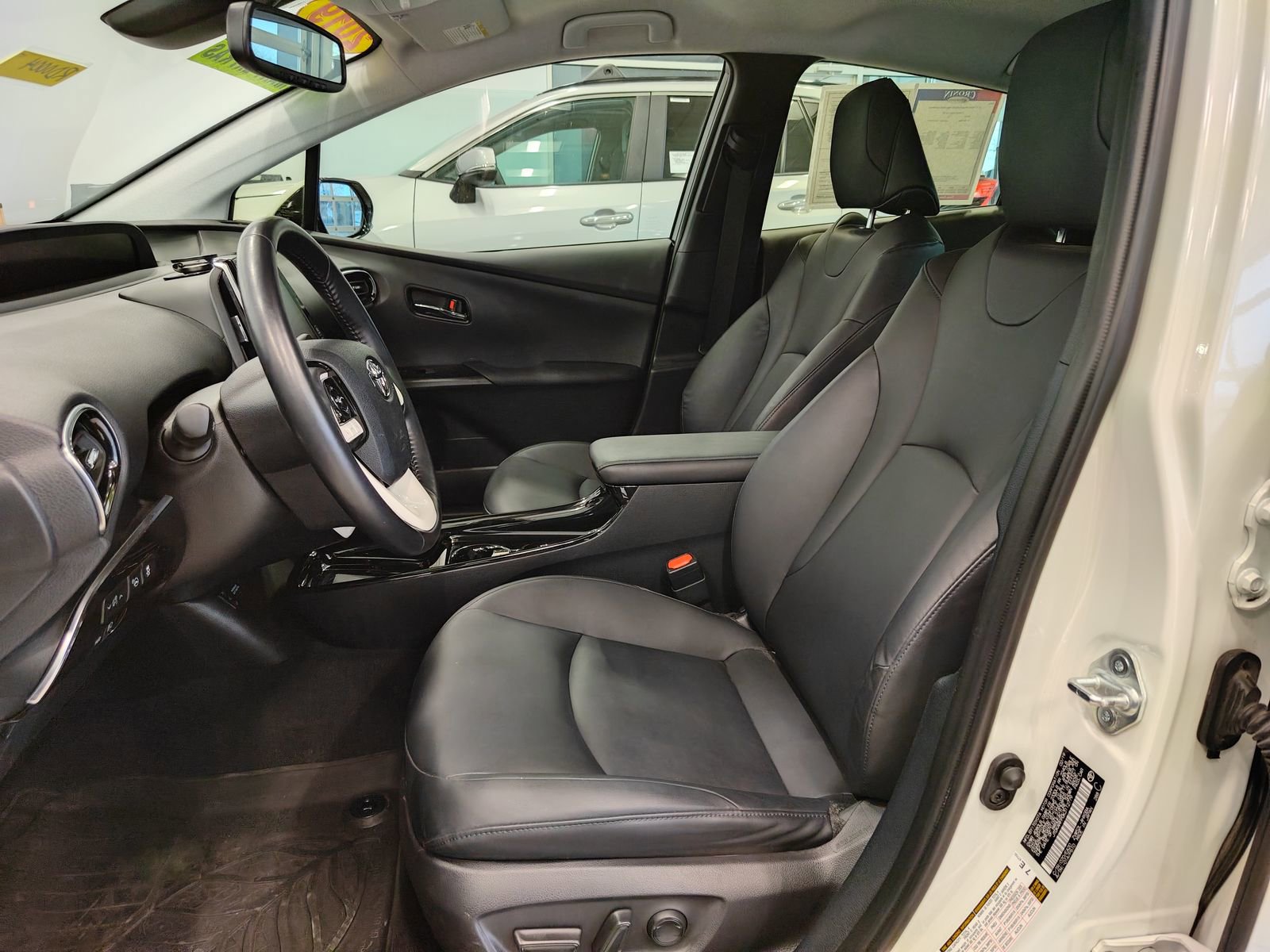 Used 2019 Toyota Prius Prime Advanced image 11