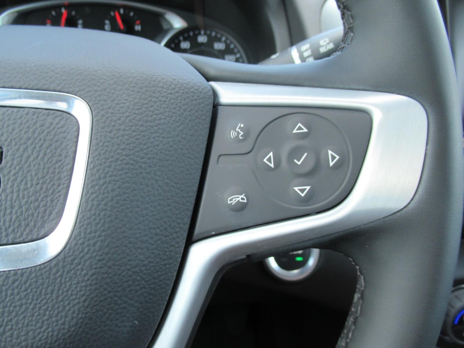Used 2024 GMC Terrain SLT w/ Tech Package FWD image 22