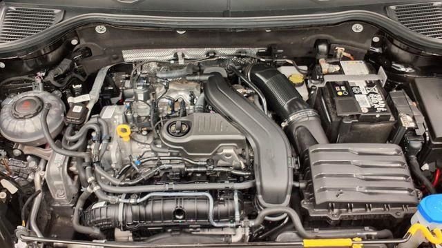 Used 2024 Volkswagen Taos SE image 33