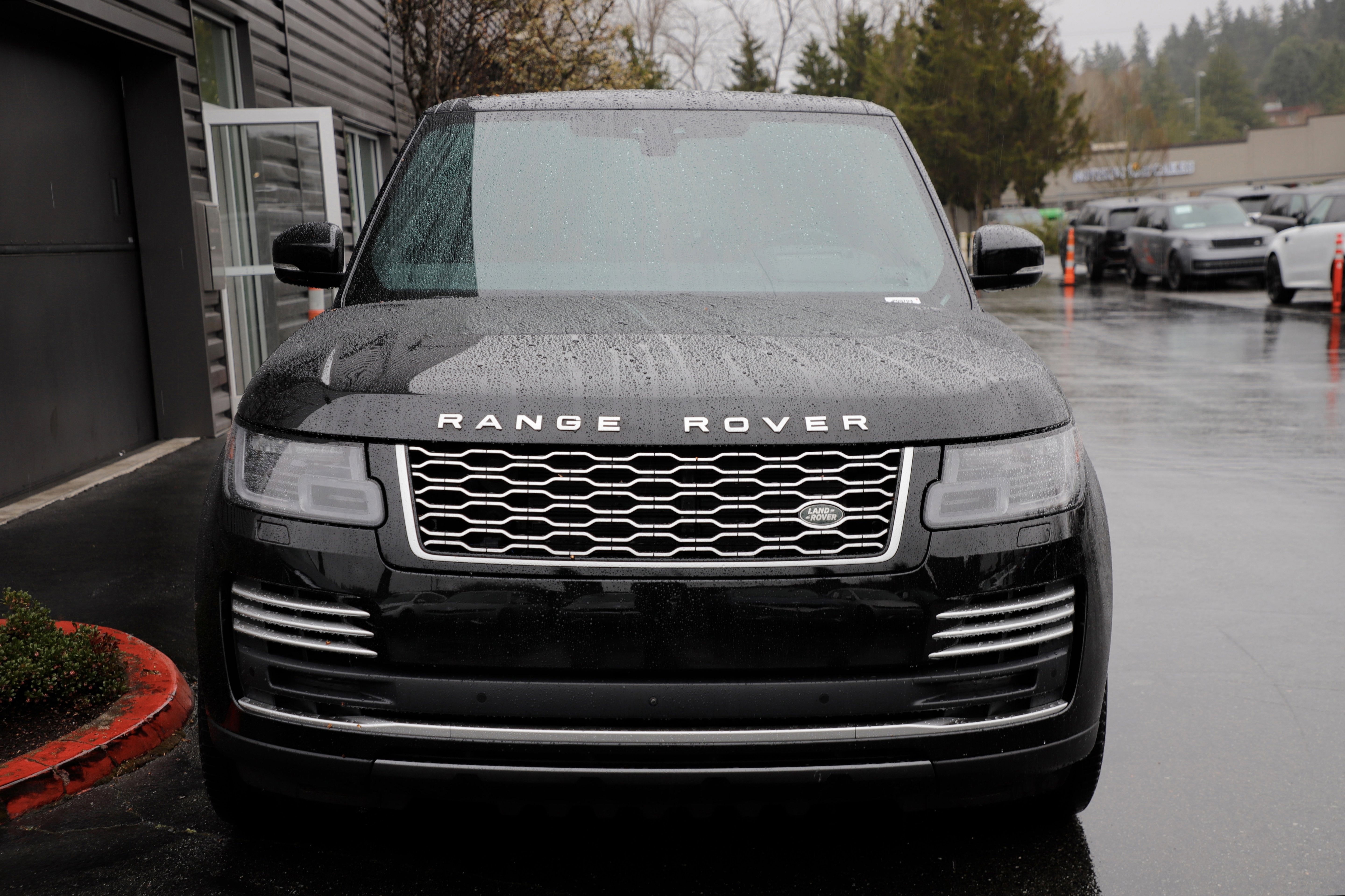 Certified 2022 Land Rover Range Rover Autobiography AWD/4WD image 4