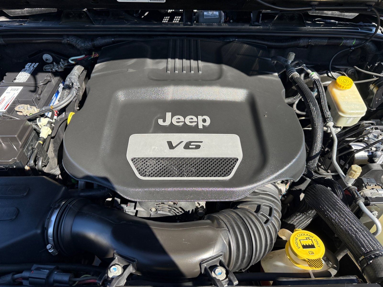 Used 2016 Jeep Wrangler Sport w/ Quick Order Package 24S AWD/4WD image 20