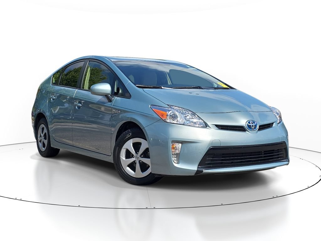 Used 2015 Toyota Prius Two FWD image 1