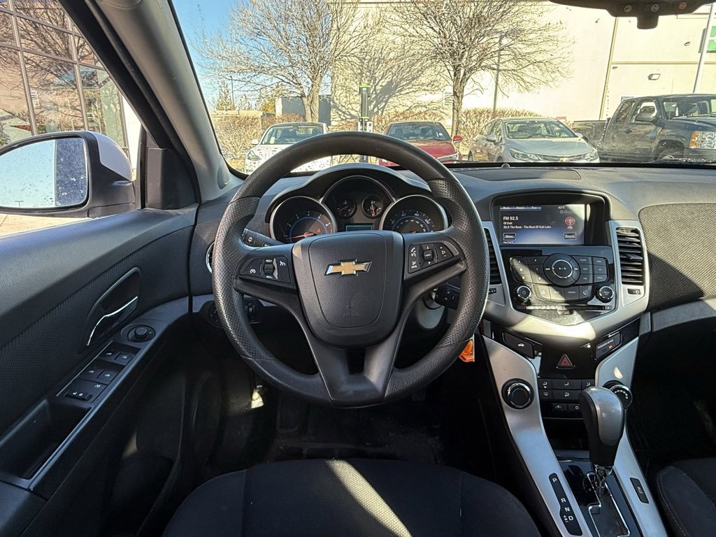 Used 2016 Chevrolet Cruze LT w/ Technology Package image 22