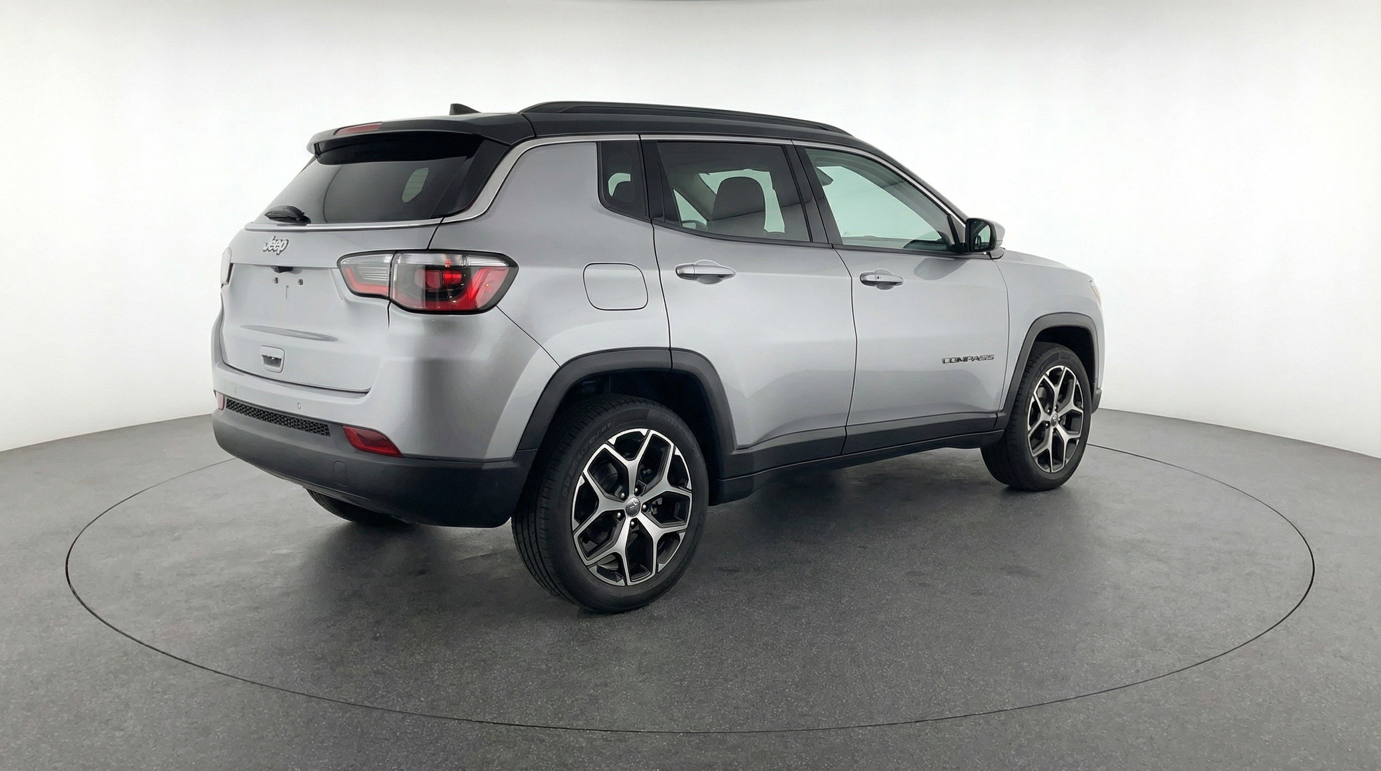 Used 2025 Jeep Compass Limited image 9