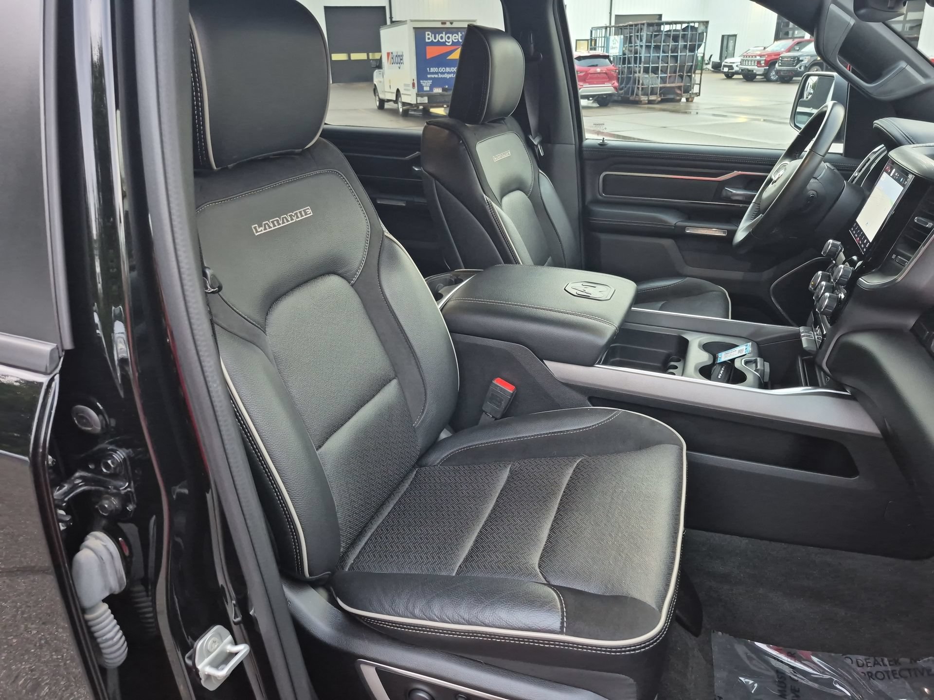 Used 2023 RAM 1500 Laramie AWD/4WD image 30