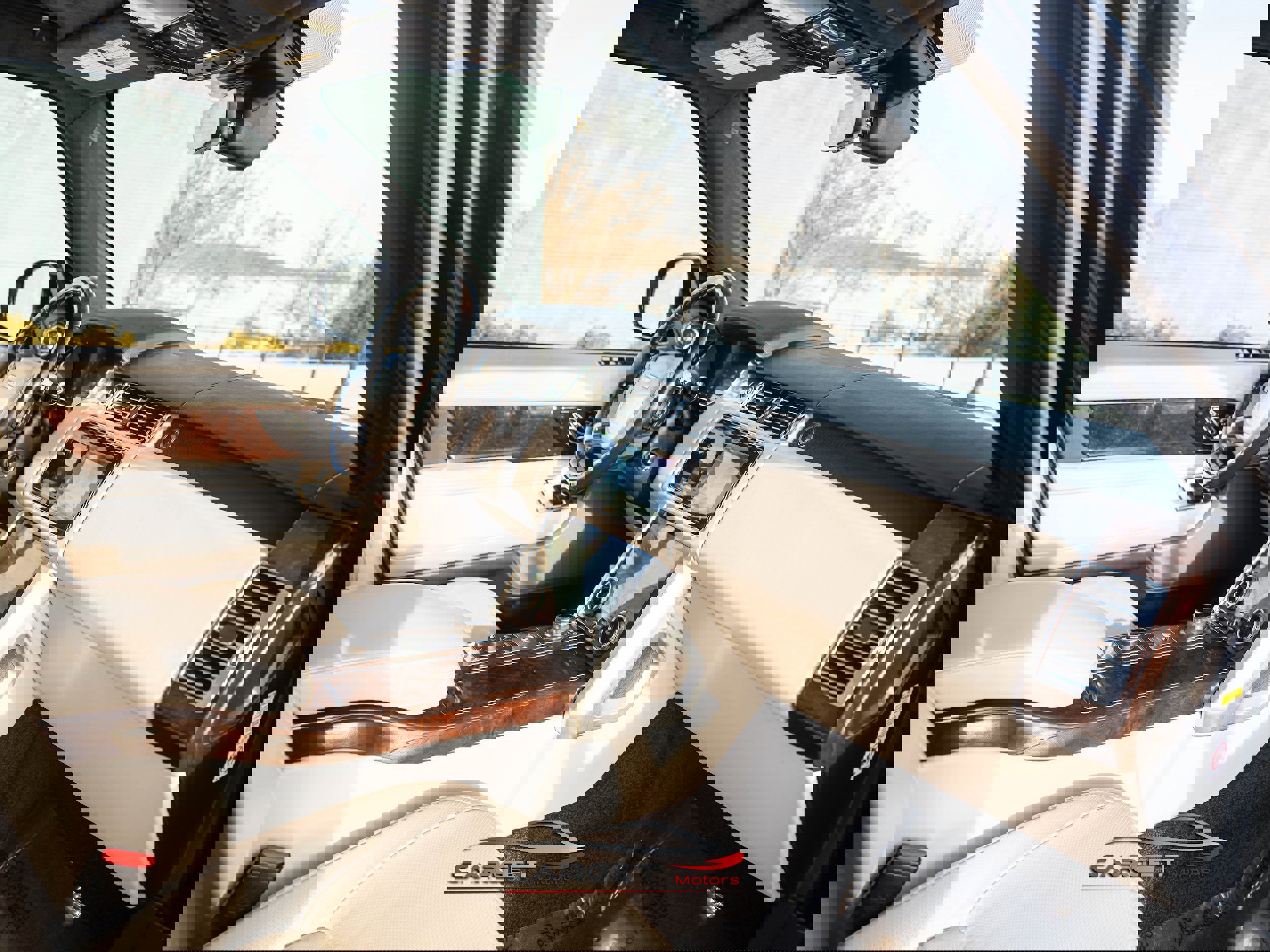 Used 2020 Land Rover Range Rover HSE image 14