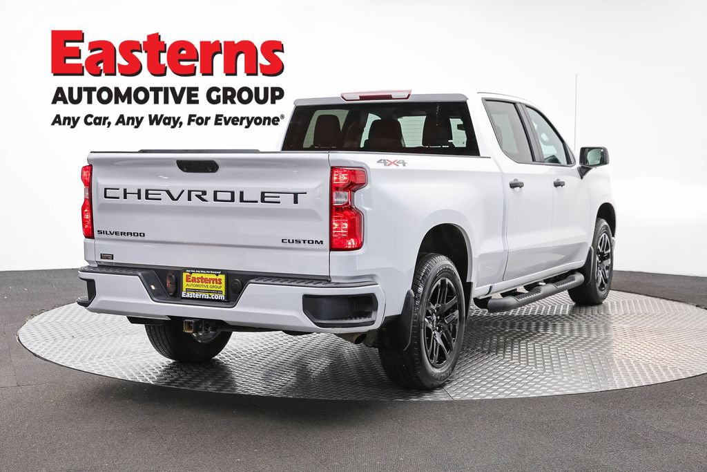 Used 2024 Chevrolet Silverado 1500 Custom w/ LPO, Dark Essentials Package AWD/4WD image 5
