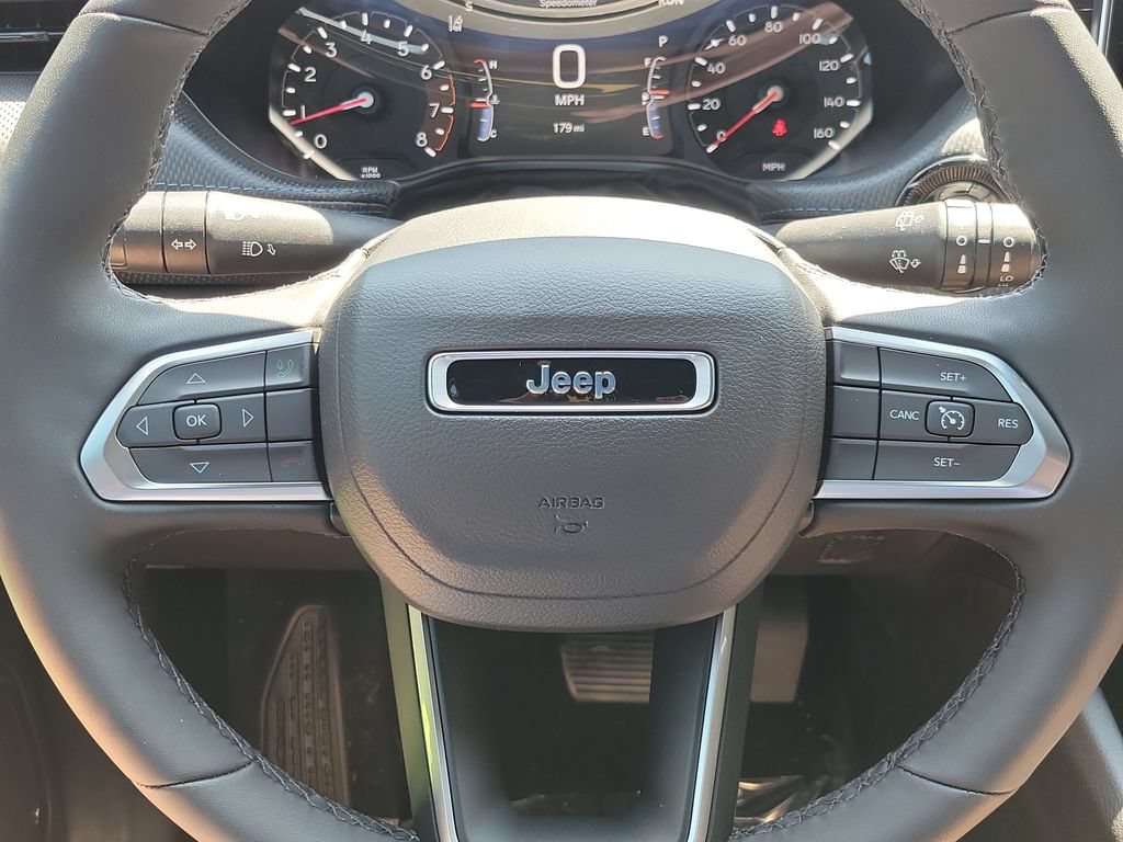 New 2026 Jeep Compass Latitude AWD/4WD image 11