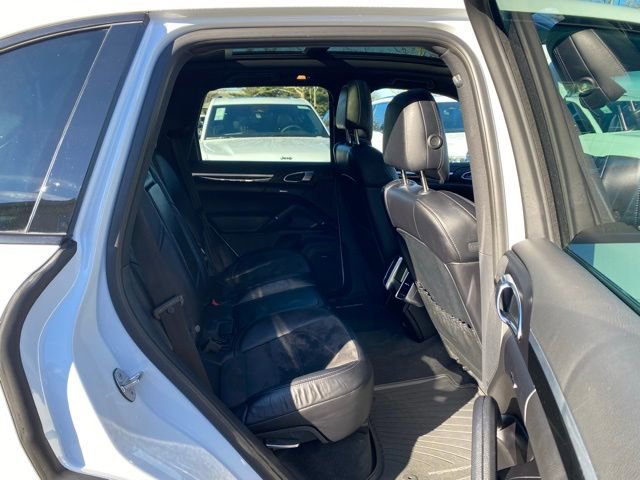 Used 2017 Porsche Cayenne image 26