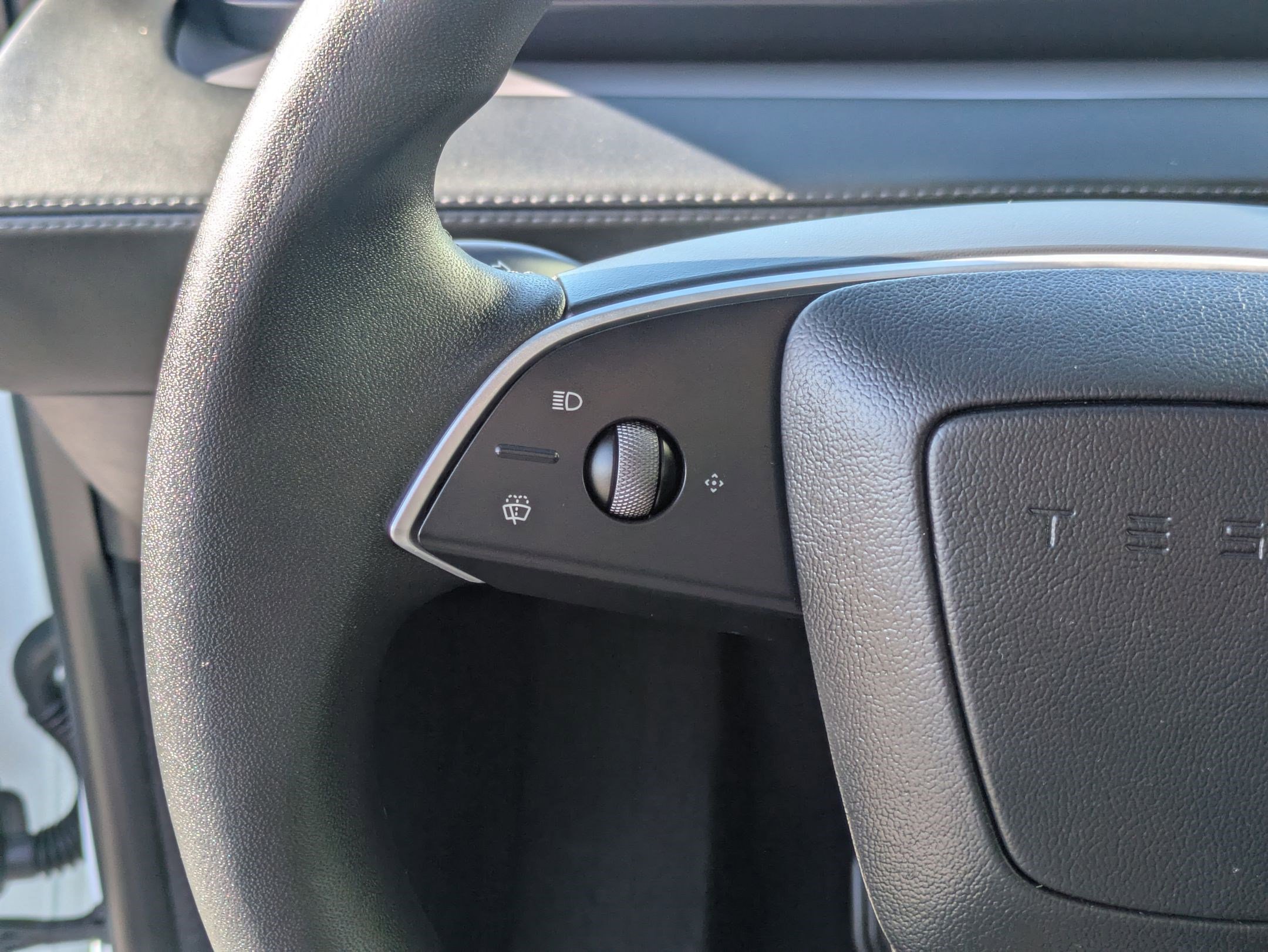 Used 2026 Tesla Model Y AWD image 19