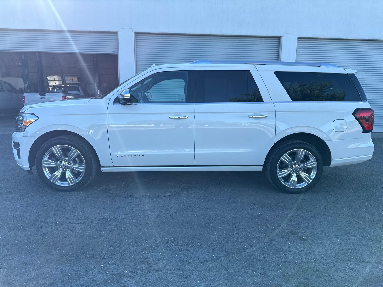 Certified 2023 Ford Expedition Max Platinum AWD/4WD image 2