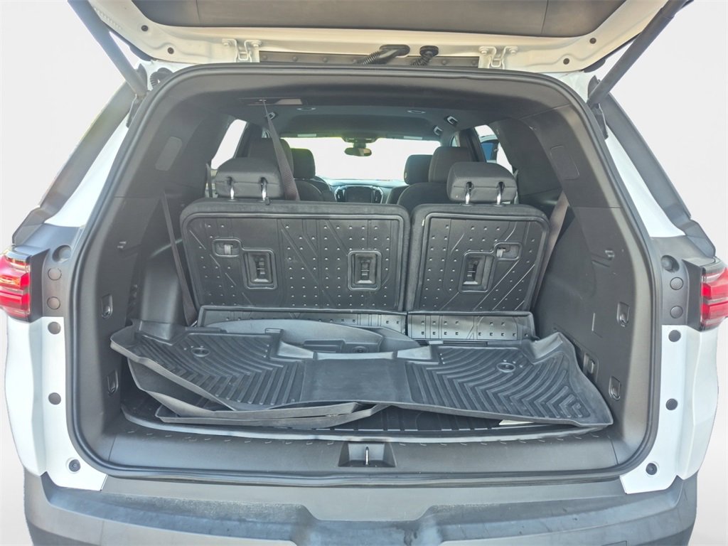 Used 2022 Chevrolet Traverse LT w/ LPO, Floor Liner Package image 22