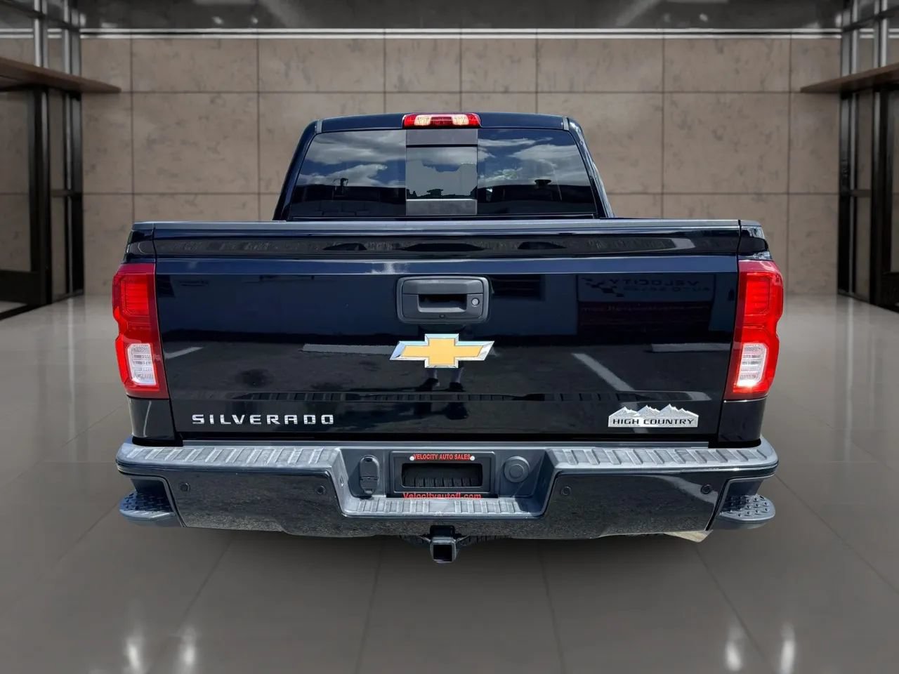 Used 2016 Chevrolet Silverado 1500 High Country w/ High Country Premium Package RWD image 4