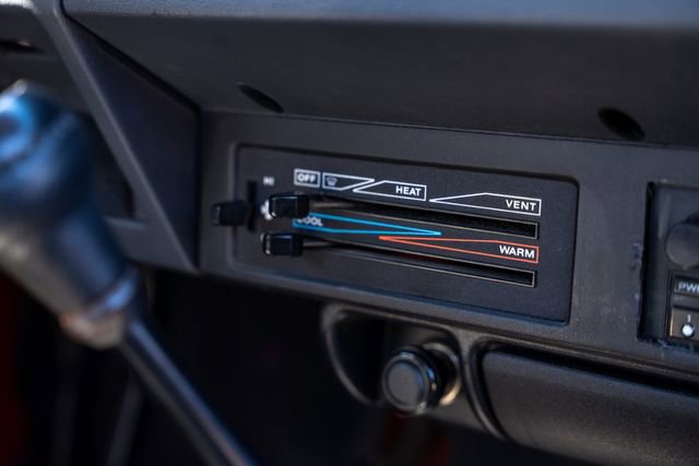 Used 1993 Jeep Wrangler S image 37