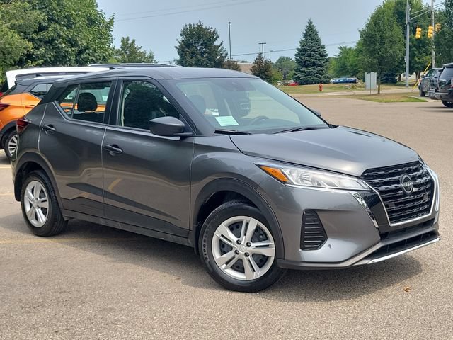 Used 2025 Nissan Kicks Play S