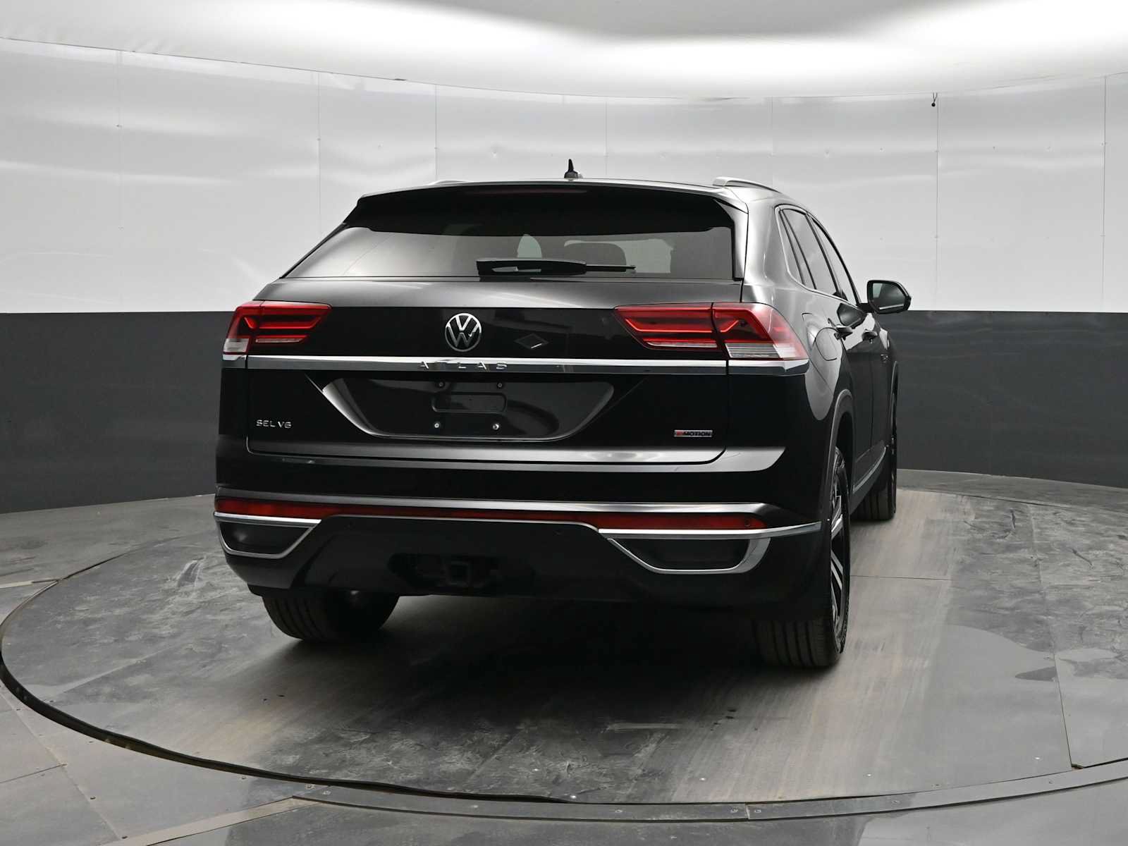 Used 2021 Volkswagen Atlas Cross Sport SEL Premium AWD/4WD image 6