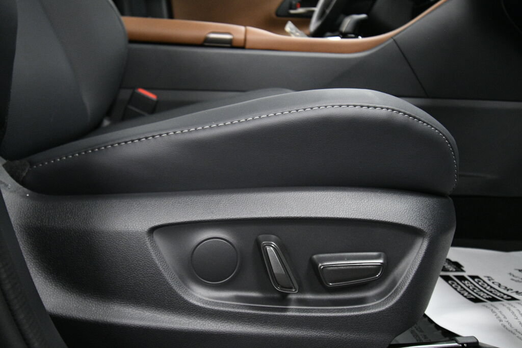 Used 2026 Toyota Crown w/ Advanced Technology Package AWD/4WD image 27