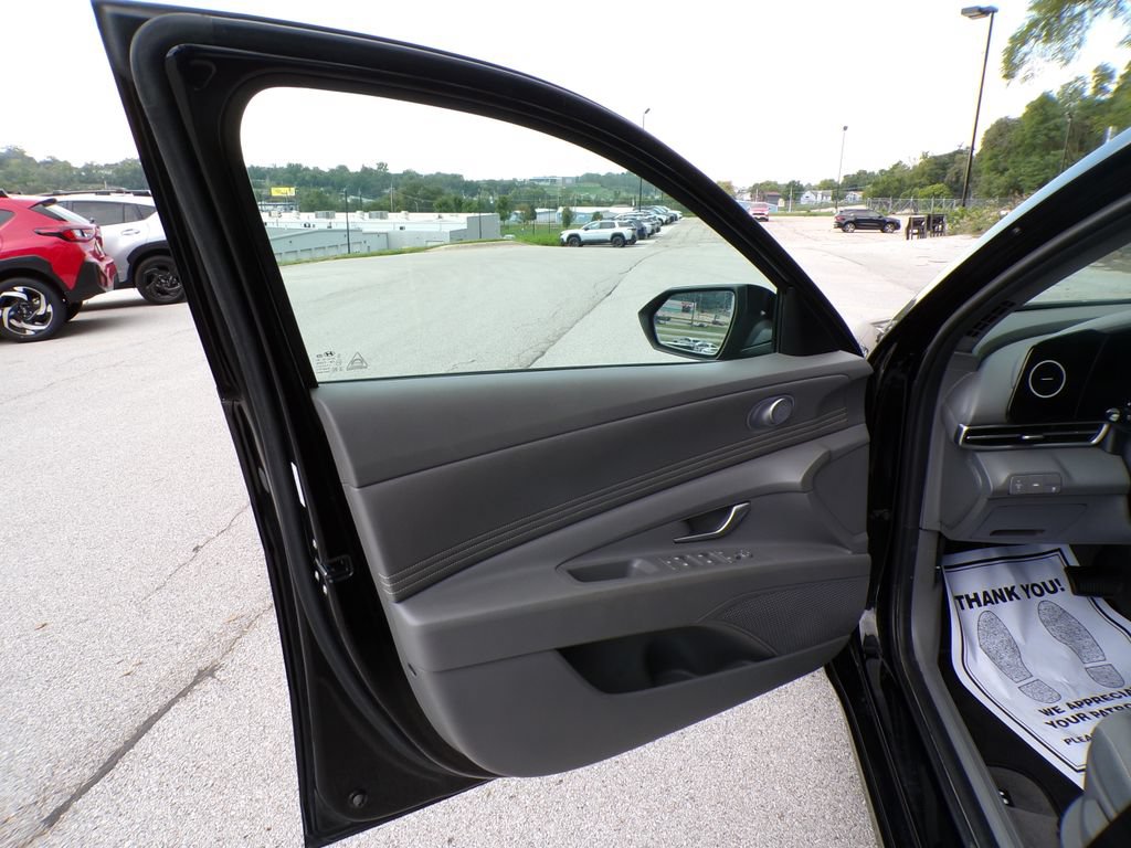 Certified 2022 Hyundai Elantra SEL w/ Convenience Package FWD image 20