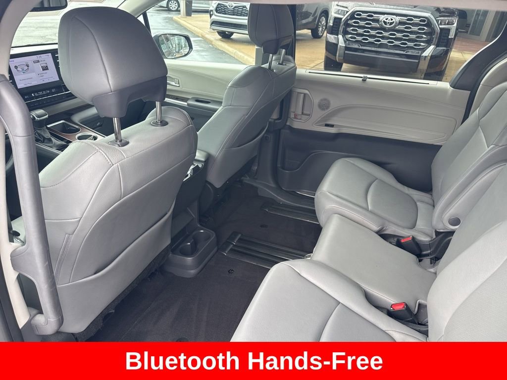 Certified 2023 Toyota Sienna XLE FWD image 17
