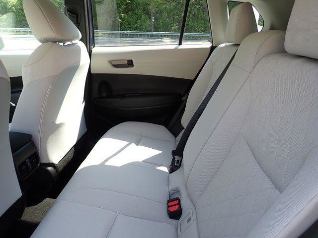Certified 2022 Toyota Corolla Cross LE AWD/4WD image 17