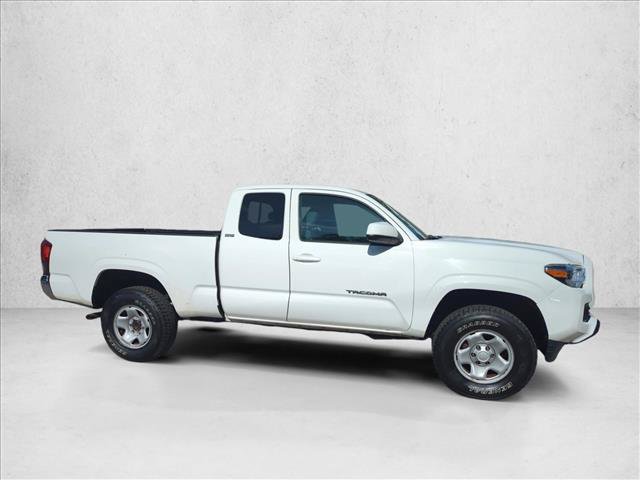Used 2022 Toyota Tacoma SR5 AWD/4WD image 4