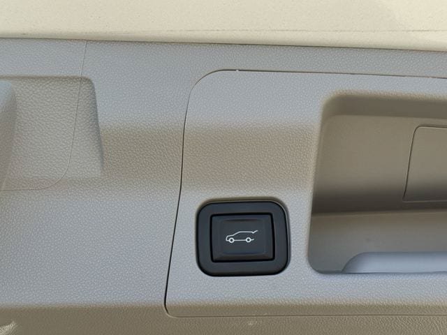 Used 2021 GMC Acadia SLT w/ Technology Package FWD image 34