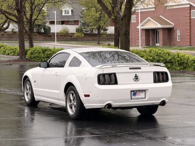 Used 2006 Ford Mustang GT RWD image 7