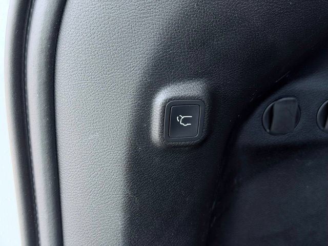 Certified 2023 Jeep Cherokee Altitude Lux w/ Lux Elite Package AWD/4WD image 14