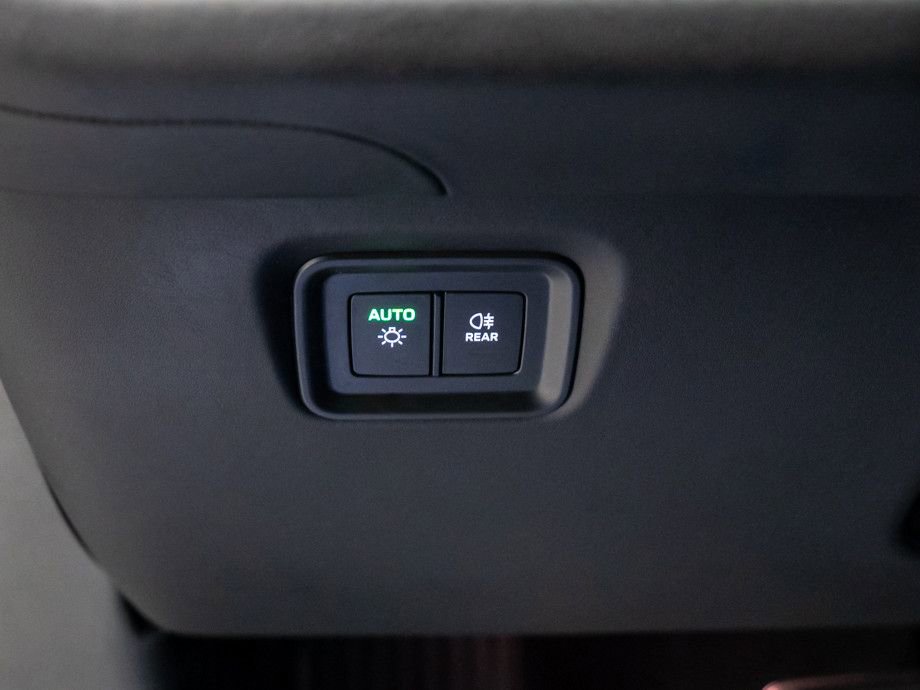 Certified 2024 Porsche Cayenne Turbo GT image 19