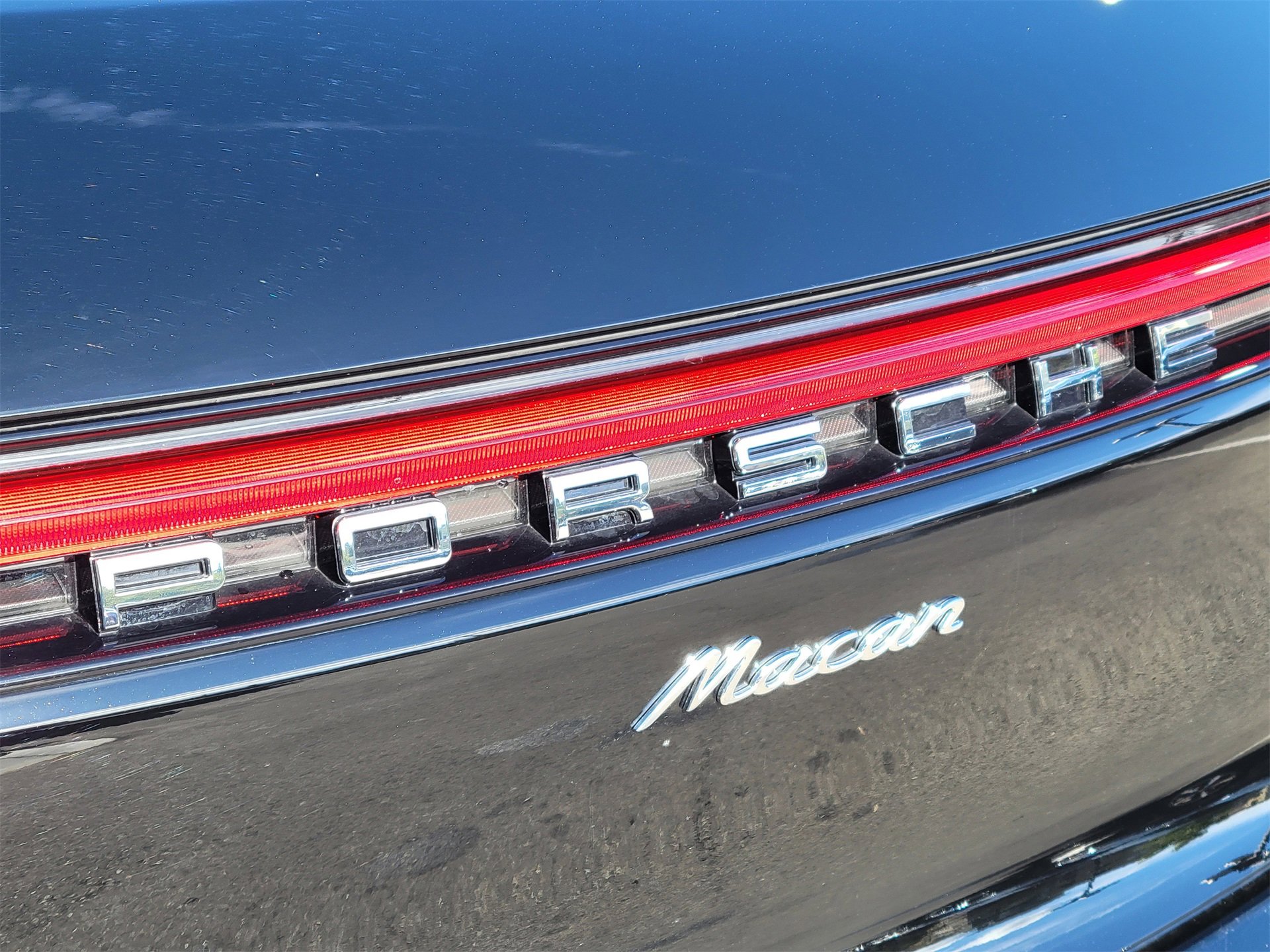 Used 2025 Porsche Macan image 34