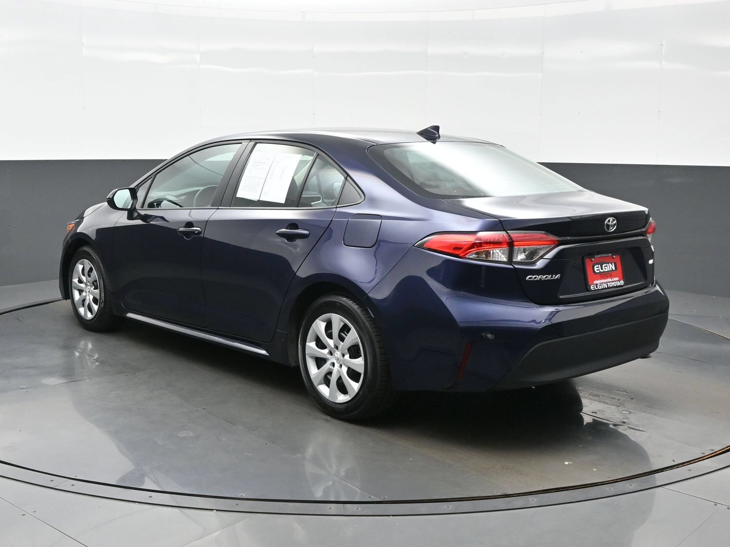 Used 2024 Toyota Corolla LE FWD image 4