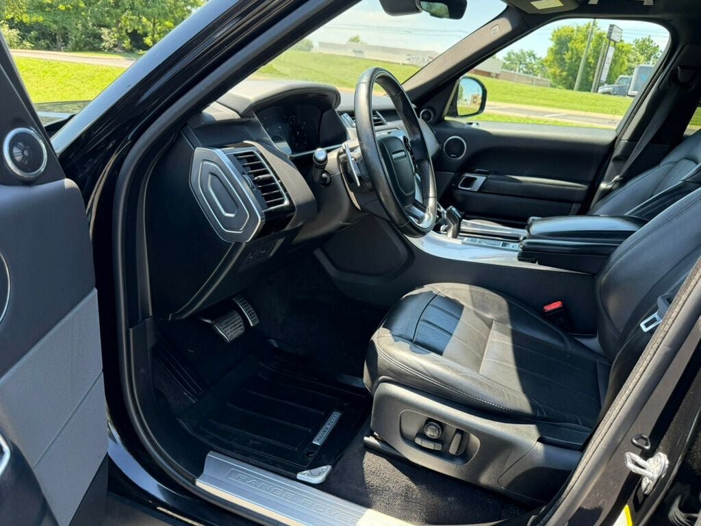 Used 2018 Land Rover Range Rover Sport Supercharged AWD/4WD image 7