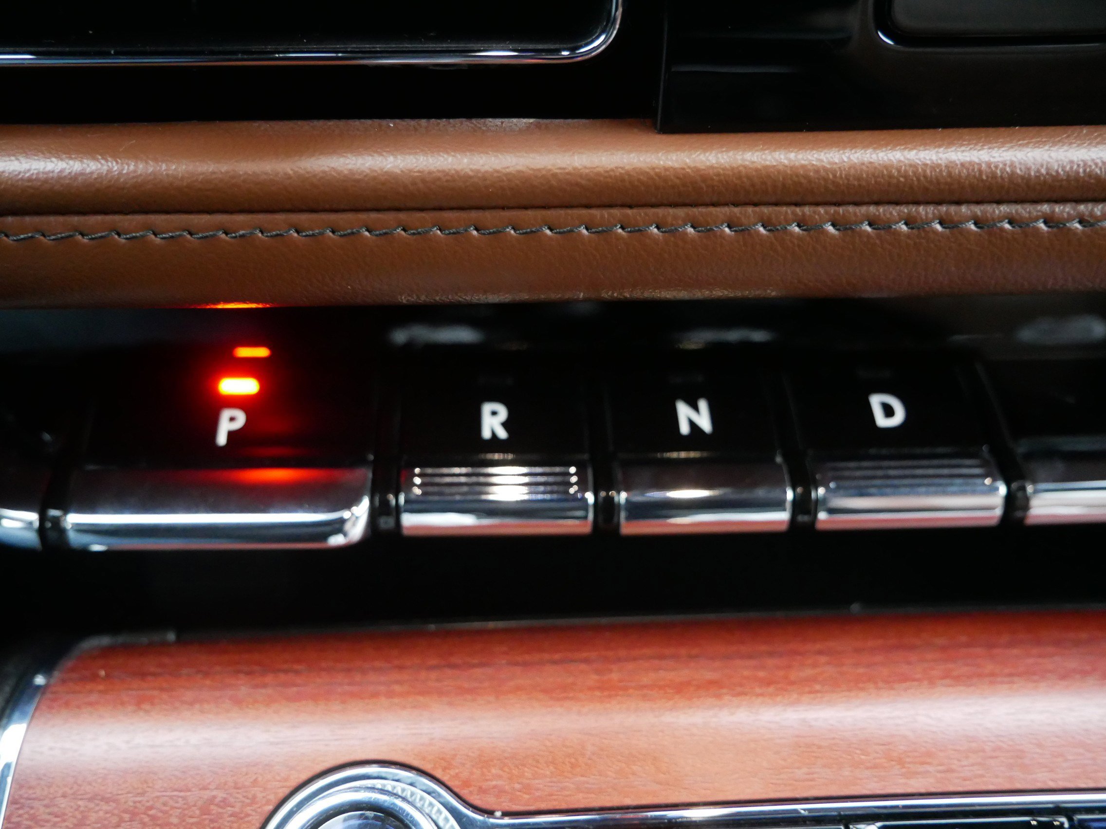 Used 2021 Lincoln Aviator Reserve w/ Equipment Group 202A image 24