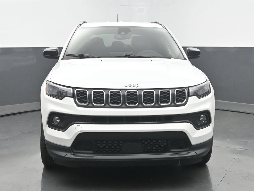 Used 2024 Jeep Compass Latitude AWD/4WD image 8